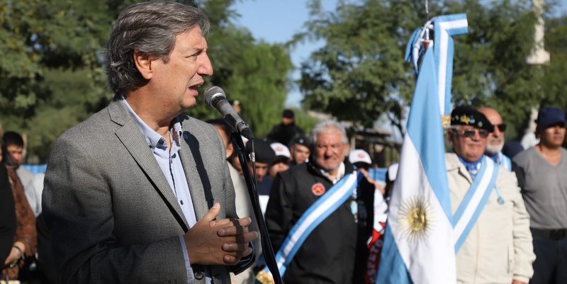 La mayoría de los intendentes del PJ van por la “unidad” con Emir Félix como jefe