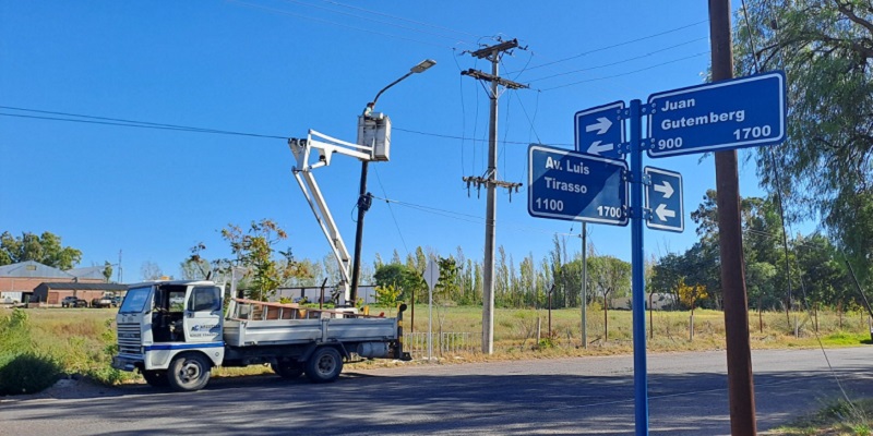 La avenida Tirasso quedará iluminada con leces LED a lo largo de 7 km