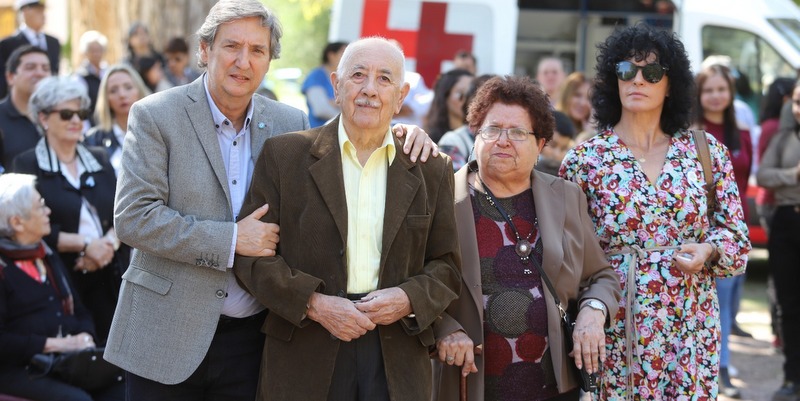 Acto y desfile en la Villa por el 218° aniversario de la creación del Fuerte