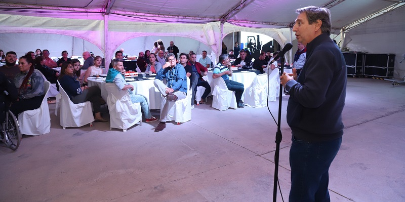 Félix presentó a Hoteleros y Gastronómicos, la flamante tecnología de La Pulpera