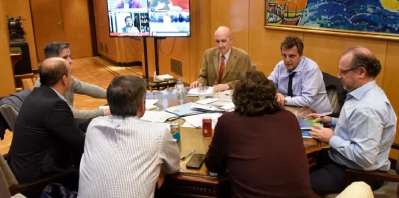 Nuevas medidas: suben la tasa de plazos fijos a 97% y más control a los dólares financieros