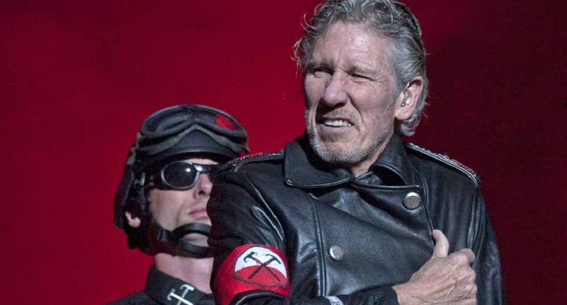 Roger Waters: la policía alemana investiga a la exestrella de Pink Floyd por usar un atuendo de estilo nazi en un concierto
