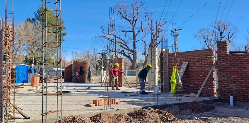 Avanza el Centro de Jubilados que construye el municipio en la Villa 25 de Mayo