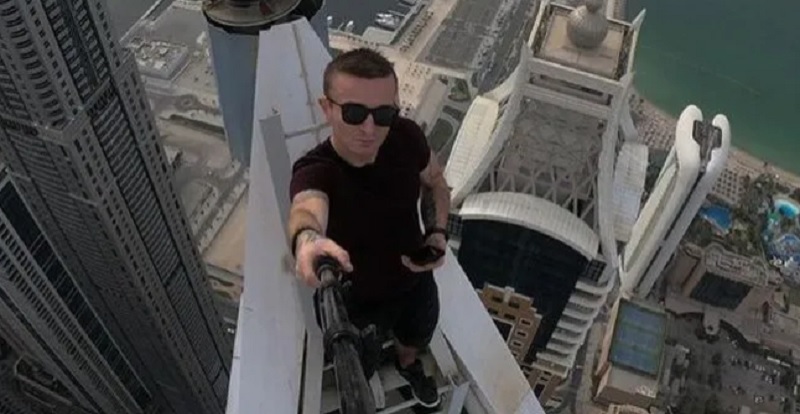 Un escalador murió al caer de un edificio mientras grababa para las redes