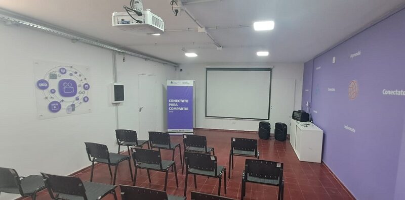 Punto Digital en el Anfiteatro: computadoras, conectividad, microcine y videojuegos