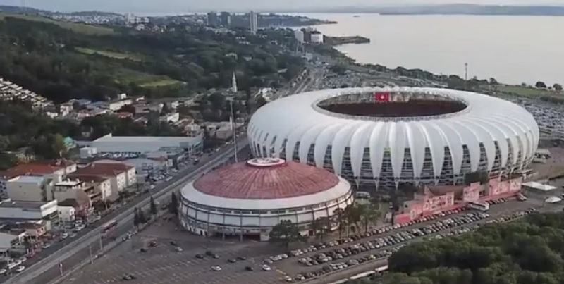 Clima caliente en Brasil: hinchas del Inter quisieron agredir a los de River antes del partido