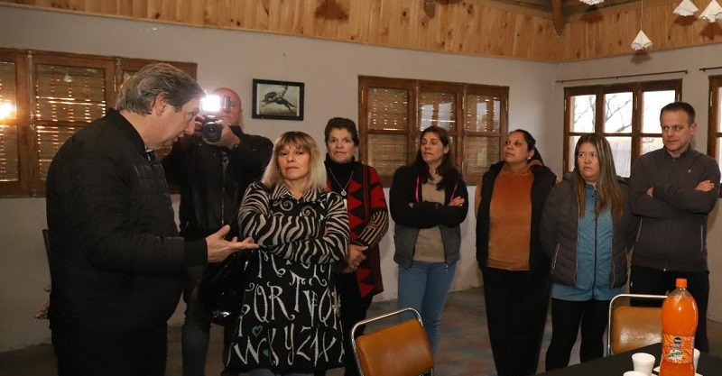 El municipio entregó materiales para que más familias tengan agua potable