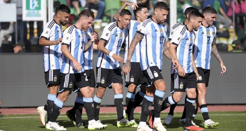 Argentina, a lo campeón del mundo: sin Messi bailó a Bolivia
