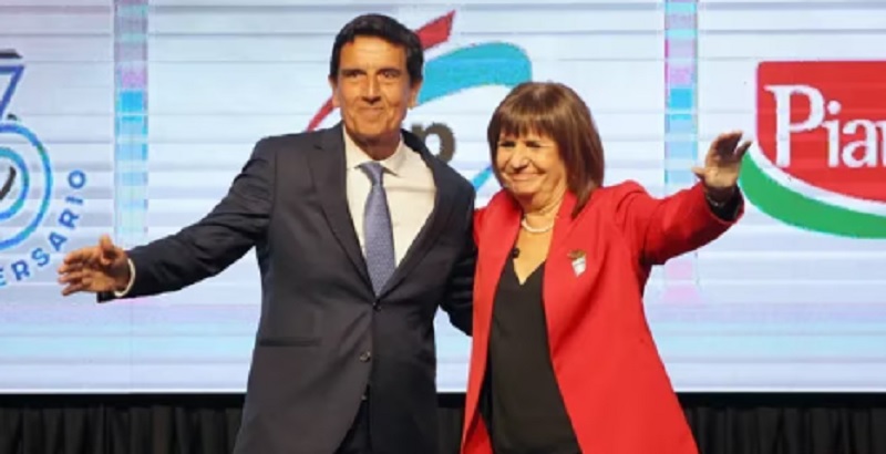 Bullrich aterriza en Mendoza para su cierre de campaña