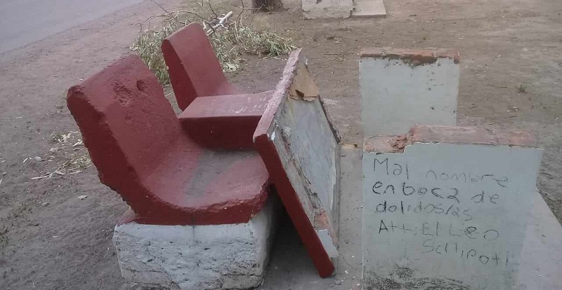 Destrozaron la plaza Chacón de Cuadro benegas