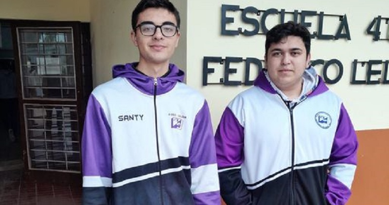 Alumnos de la escuela Leloir obtuvieron premios para su escuela