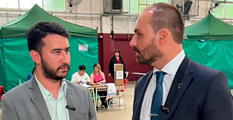 El hijo del expresidente Bolsonaro vino a la Argentina a apoyar a La Libertad Avanza