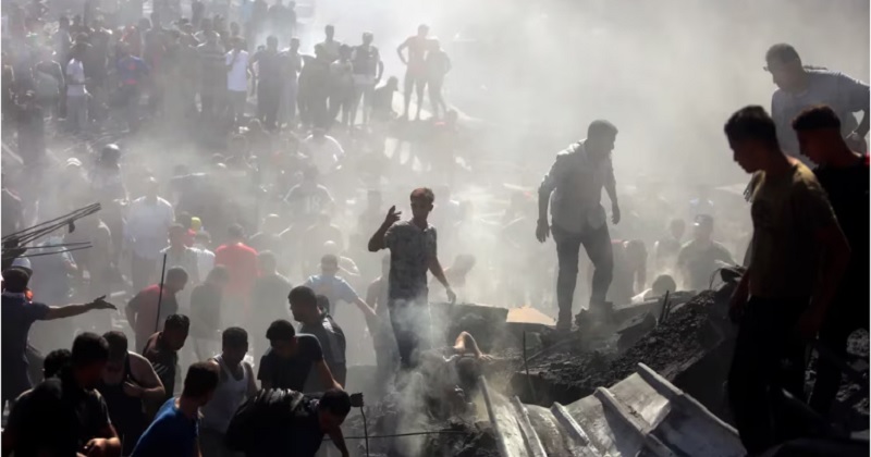 El Ejército de Israel intensifica sus operaciones por aire y tierra en Gaza y repele un ataque de Hezbollah en el norte