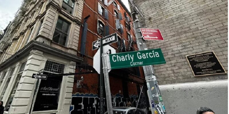 Esquina Charly García: cómo fue el tributo que Nueva York brindó al genio del rock argentino