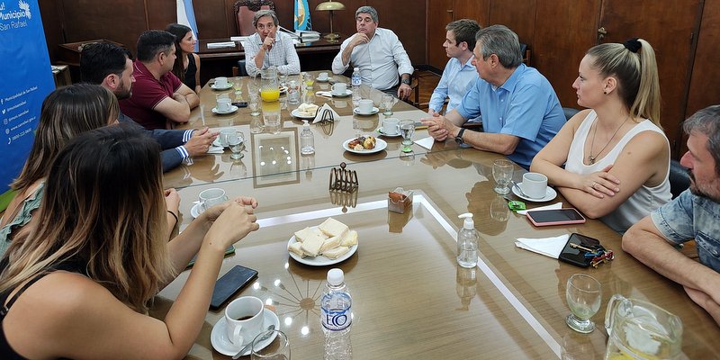 Emir y Omar Félix recibieron a concejales de todos los bloques