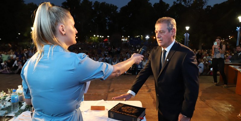 Omar Félix asumió como intendente de San Rafael ante una plaza colmada