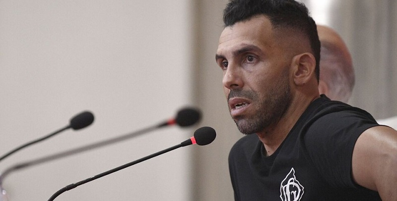 Carlos Tevez, explosivo contra el tesorero de la AFA: «Enterraste los bolsos que trajiste de Qatar»