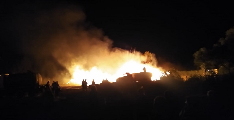 Un incendio destruyó el aserradero López de Villa Atuel