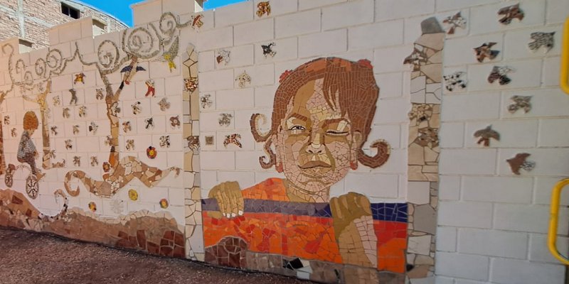 Concientización del Cáncer Infantil: se presentó el mural «Pajaritos Volando» en el Parque de los Niños