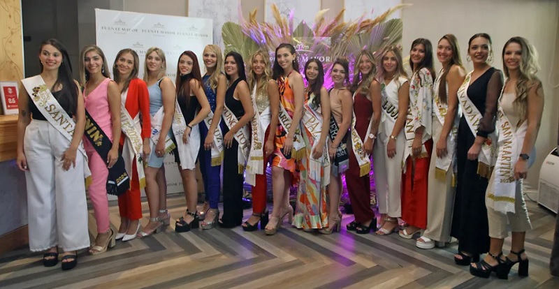Vendimia: las 18 candidatas ya conviven en un hotel céntrico