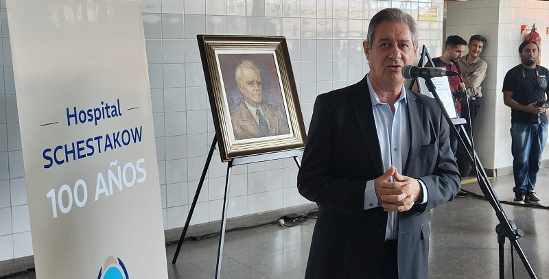 El intendente participó del acto por los 100 años del Hospital Schestakow