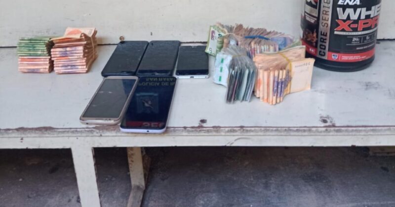 Detienen a un delincuente con gran cantidad de dinero y un arma de fuego