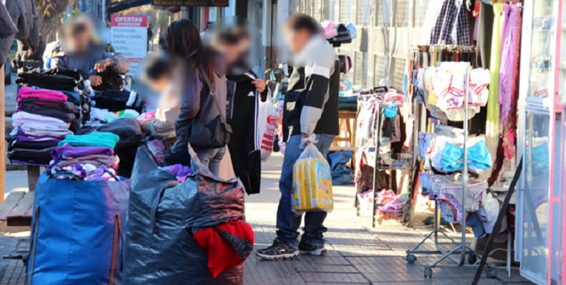 Comercio callejero informal: tras pedidos de la Cámara, se aprobó el aumento de las multas