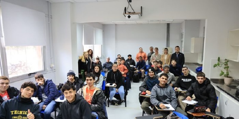 Comienzan las inscripciones para el ingreso a primer año de la secundaria 2025