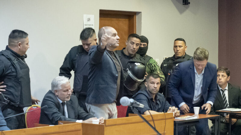 A los gritos y esposado: condenaron a Cositorto por la estafa de Generación Zoe y estalló de furia