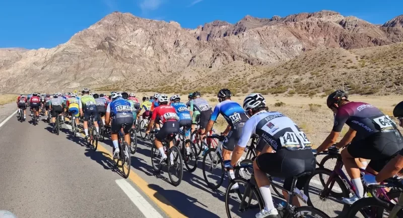 Traico ganó la Etapa Reina de la Vuelta de Mendoza Ciclismo.