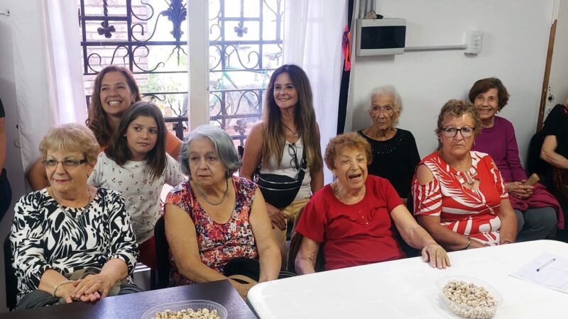 Juegos para Adultos Mayores: «este encuentro es maravilloso para nosotros, nos hace muy bien»