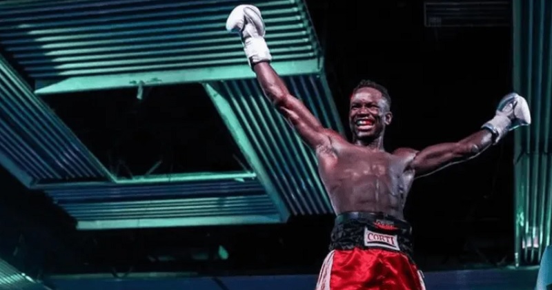 El senegalés que trabaja como vendedor ambulante y sorprende en el boxeo: «Sueño con ser campeón argentino»