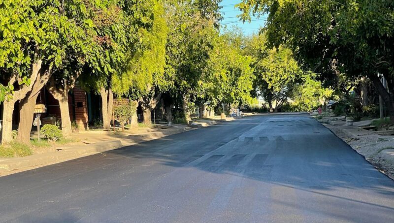 Asfaltado en barrio Valle Grande