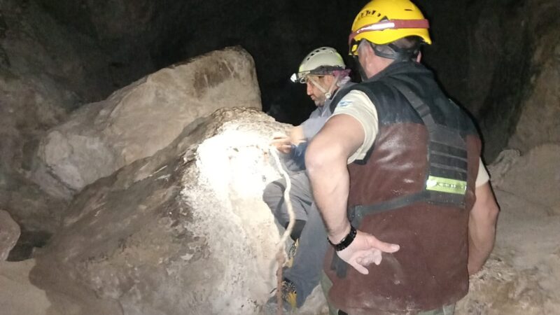 Mantenimiento en la Caverna de las Brujas para garantizar la seguridad de visitantes y personal