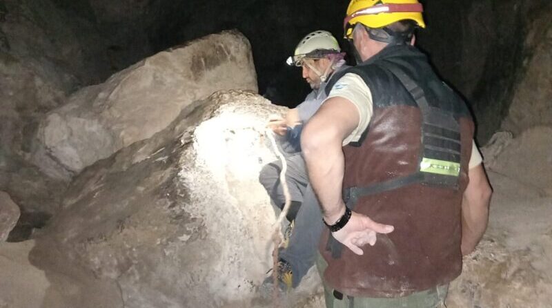 Mantenimiento en la Caverna de las Brujas para garantizar la seguridad de visitantes y personal