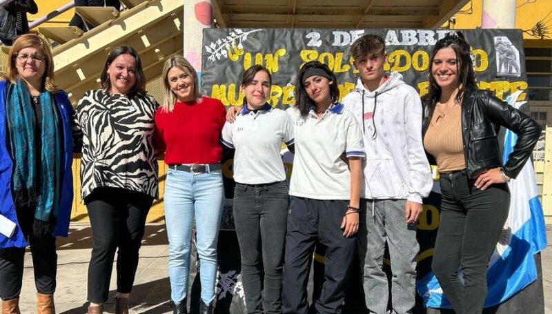 La escuela Molina de San Rafael homenajea a los héroes y heroínas de Malvinas
