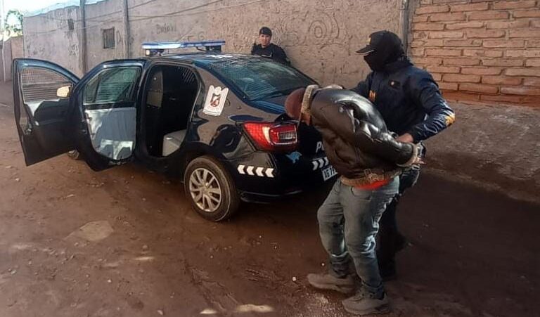 Un detenido por narcomenudeo y secuestro de droga y armas