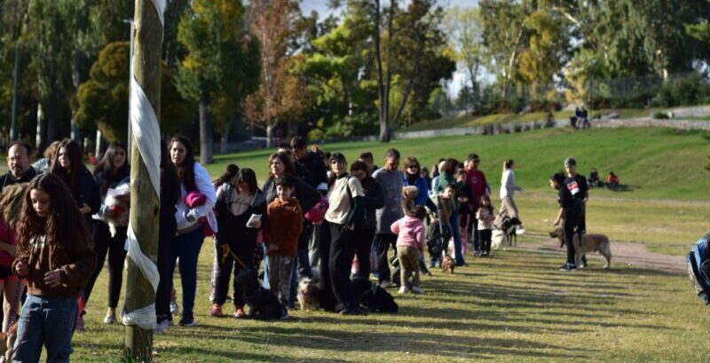 Cientos de sanrafaelinos se sumaron al «Peludo Picnic» para festejar el Día del Animal