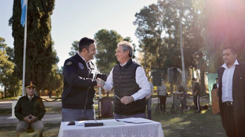 Félix y Petri firmaron un convenio