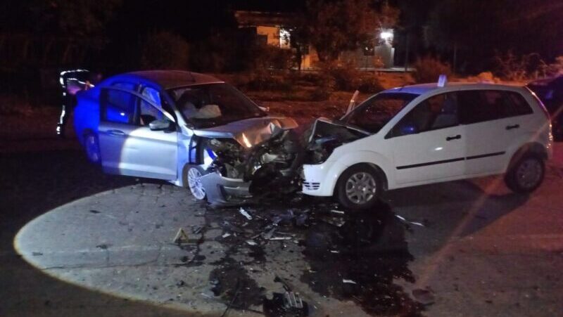 Violento choque de frente con heridos