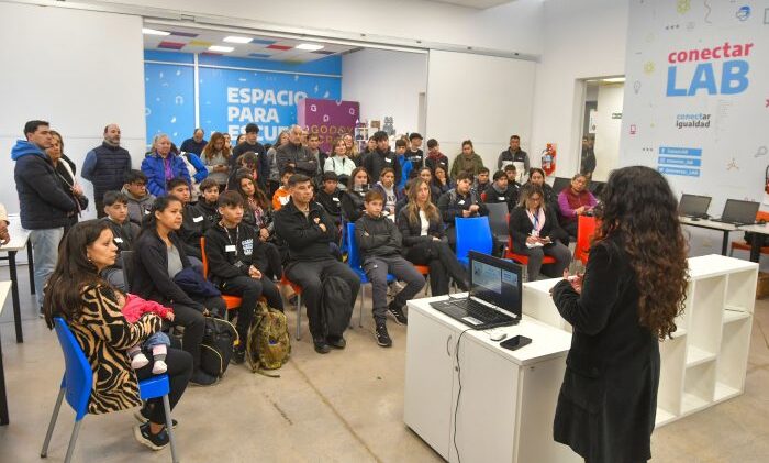 La DGE presentó la secundaria con títulos en programación y robótica y energías renovables