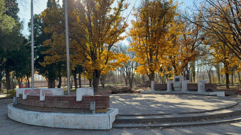 Comenzaron las obras para la remodelación total de la Plaza de Las Malvinas
