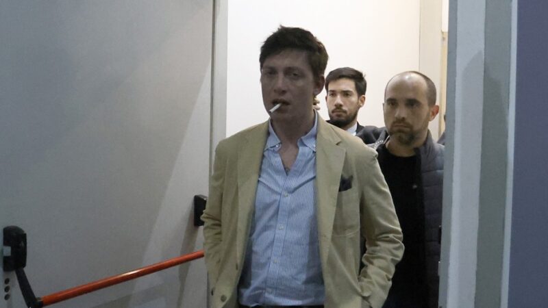 Los trolls de Santiago Caputo furiosos con las coimas: «Nosotros ponemos la cara y estos se afanan todo»