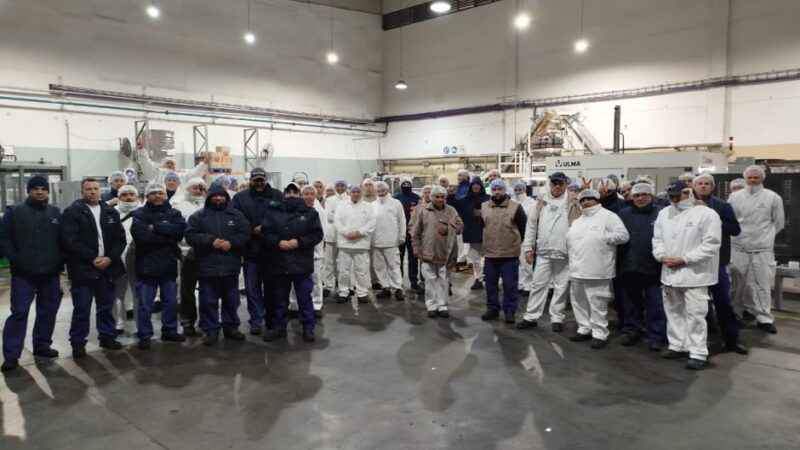 Molinos inició un proceso de despidos y enfrenta un paro general