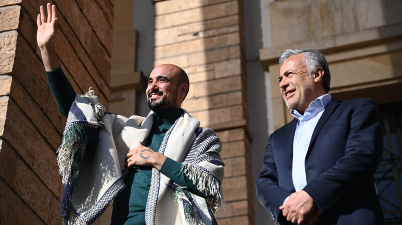 El Gobernador Cornejo y Abel Pintos participaron en el Cambio de Guardia de la Bandera del Ejército de los Andes