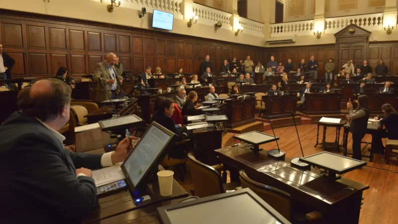 Legislatura: los que se van, los que pueden entrar y el foco puesto en el Senado