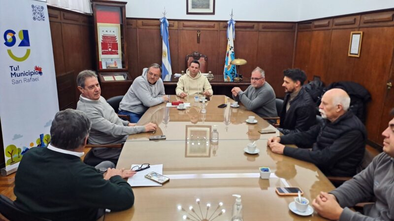 El Intendente Omar Félix cedió un terreno para la sede del Club IKA
