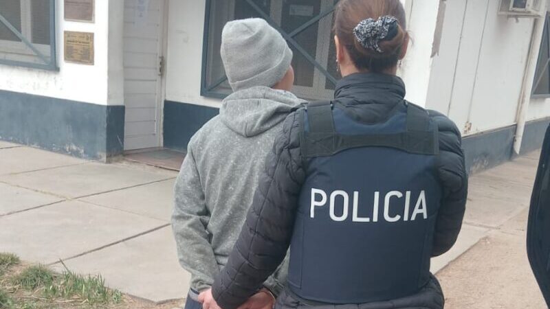 Cinco allanamientos y tres detenidos por abuso de armas