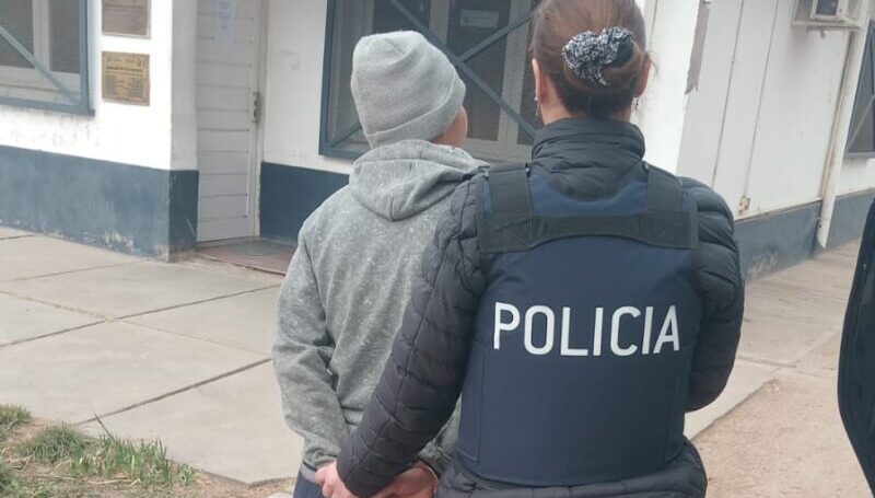 Cinco allanamientos y tres detenidos por abuso de armas