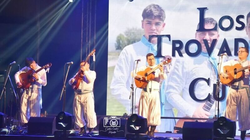 Más artistas en el gran festejo por los 209 años de la Independencia